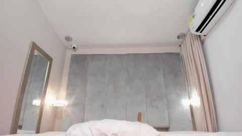 Alinna  online show from February 11, 10:28 pm