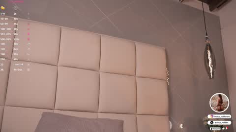     online show from March 8, 3:02 pm