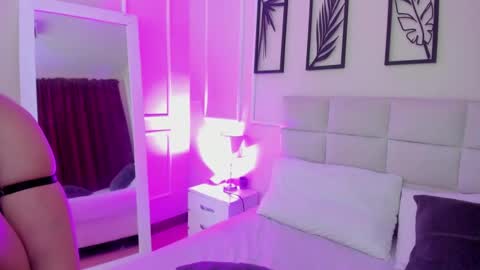     online show from February 11, 11:44 pm