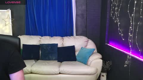 Snapshot of alisaaleks chatting on February 15, 3:06 pm Alisa Aleks online show from February 15, 3:06 pm