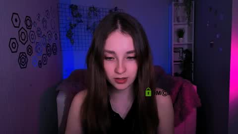 Snapshot of alisabliss chatting on April 6, 7:15 pm Alisa online show from April 6, 7:15 pm