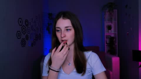 Snapshot of alisabliss chatting on April 15, 7:21 pm Alisa online show from April 15, 7:21 pm