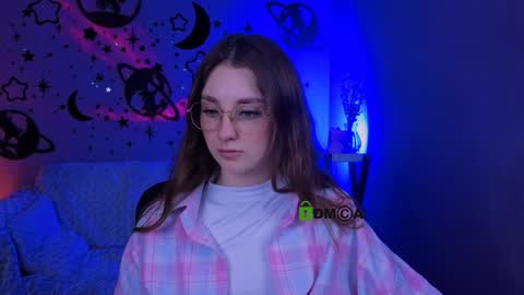 Snapshot of alisabliss chatting on April 21, 7:17 pm Alisa online show from April 21, 7:17 pm