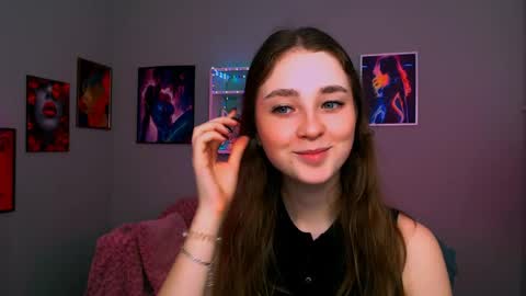 Snapshot of alisabliss chatting on May 4, 9:16 am Alisa online show from May 4, 9:16 am