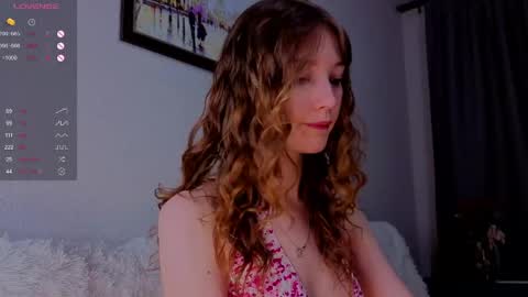 Snapshot of alisavine chatting on May 18, 7:41 pm Alisa online show from May 18, 7:41 pm