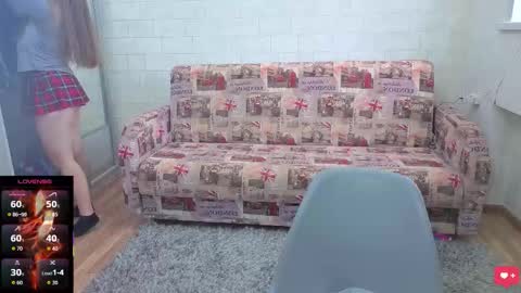 alisawyn online show from November 18, 5:01 am