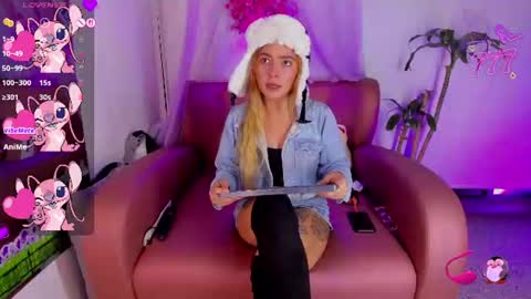 alise_mason online show from June 18, 6:13 am