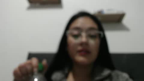 alisha_9997 online show from April 6, 2:53 am