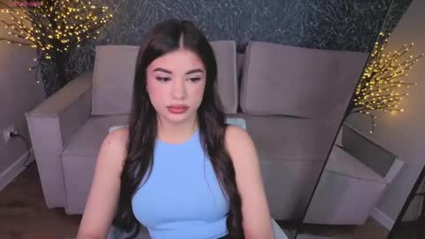 Snapshot of alisha_blakee chatting on April 15, 9:38 am Alisha online show from April 15, 9:38 am