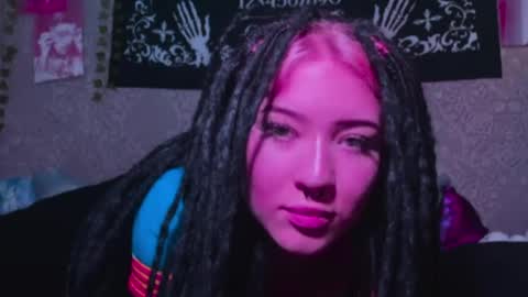 alisha_sky_ online show from May 28, 8:55 am