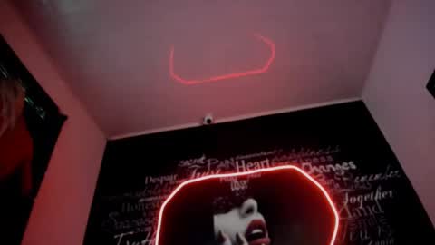 Snapshot of alishaa_nixx chatting on September 12, 12:55 am alishaa_nixx online show from September 12, 12:55 am