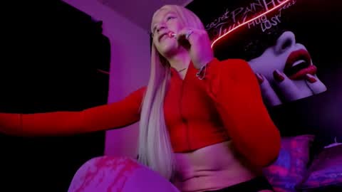 Snapshot of alishaa_nixx chatting on September 25, 2:15 am alishaa_nixx online show from September 25, 2:15 am