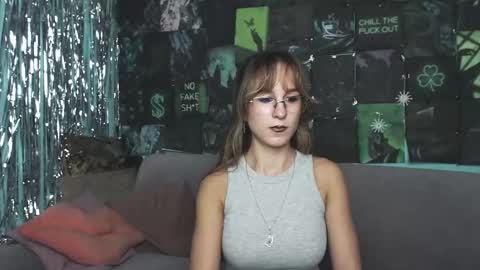 alishakelly online show from November 2, 5:32 am