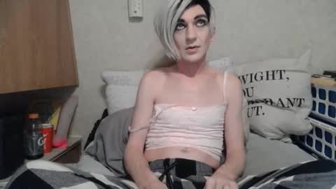 Alisha online show from May 22, 1:24 am