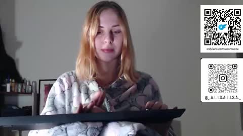 Snapshot of alismoona chatting on December 18, 10:05 pm Alisa online show from December 18, 10:05 pm