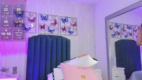 Snapshot of alison_carde05 chatting on July 17, 6:57 pm Alison online show from July 17, 6:57 pm