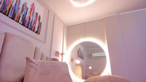 Alison online show from January 22, 6:52 pm