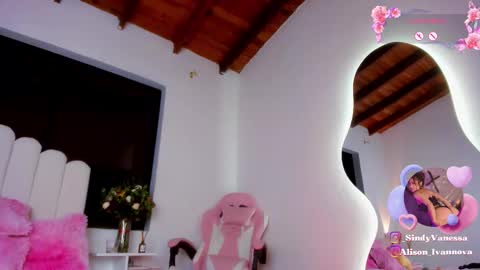 Snapshot of alison_ivanova chatting on February 13, 5:14 am Alison Ivanova online show from February 13, 5:14 am