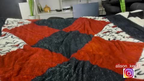 Sofias house online show from December 7, 9:28 am