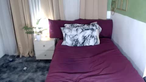 Snapshot of alisonaims chatting on February 9, 8:54 am hotty online show from February 9, 8:54 am