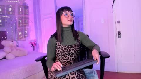 Alison Fishert online show from October 20, 12:38 pm