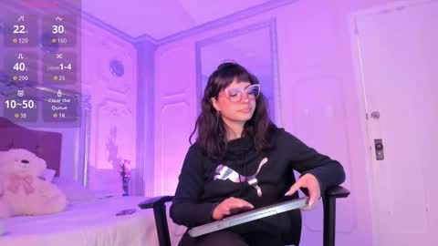 Alison Fishert online show from December 1, 12:32 pm