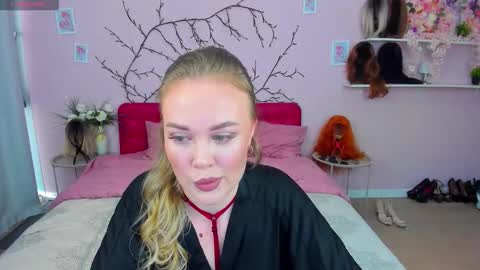 Anna online show from February 1, 1:20 pm