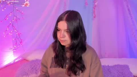 Snapshot of alissa_cute1 chatting on July 1, 2:46 am Mia online show from July 1, 2:46 am