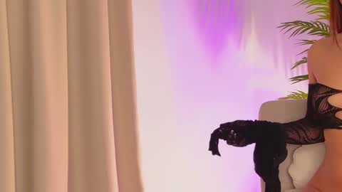 Snapshot of alissa_foxx chatting on February 24, 11:41 am alissa_foxx online show from February 24, 11:41 am