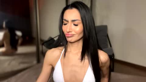 Alissa online show from October 25, 6:57 pm