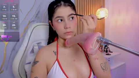 Snapshot of alissaowens_ chatting on June 23, 11:08 am Alissa owens online show from June 23, 11:08 am