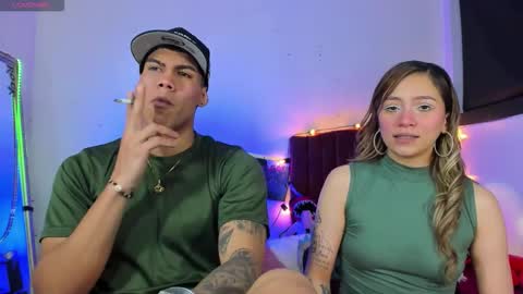 Snapshot of alisson_and_jhonny chatting on September 27, 3:22 am Aliandjho online show from September 27, 3:22 am