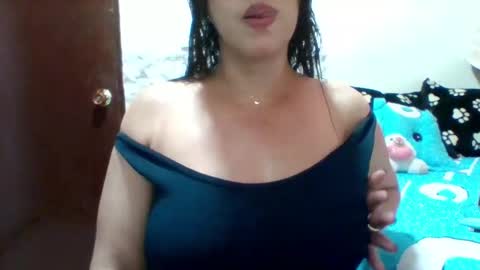 Snapshot of alisson_brand chatting on January 10, 5:15 pm alisson brand online show from January 10, 5:15 pm