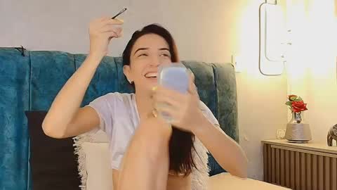 Snapshot of alisson_fox69 chatting on September 20, 12:00 am alisson_fox69 online show from September 20, 12:00 am