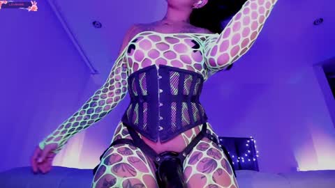 Snapshot of alisson_rocker chatting on January 3, 3:49 am online show from January 3, 3:49 am