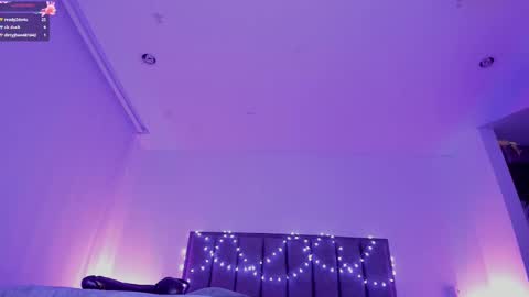 Snapshot of alisson_rocker chatting on February 26, 3:21 am online show from February 26, 3:21 am