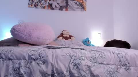 Snapshot of alissonroyce chatting on October 14, 2:01 am Goddess online show from October 14, 2:01 am