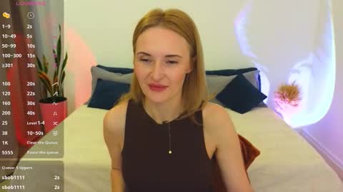 alisssarose online show from March 12, 8:59 pm