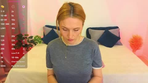 Snapshot of alisssarose chatting on May 1, 9:19 pm alisssarose online show from May 1, 9:19 pm