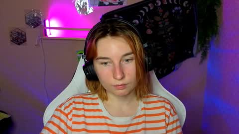 A L I C E  online show from September 15, 7:47 pm