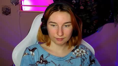 A L I C E  online show from September 19, 9:04 pm