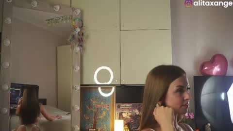A L I T A online show from July 20, 6:43 pm