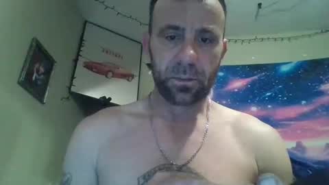 alivenhard4you82 online show from April 3, 12:47 pm