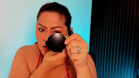 Aliyahs stone online show from November 1, 12:18 pm