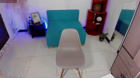 Alizee online show from April 18, 11:49 pm