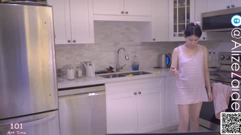 Alize Zaide online show from January 21, 6:55 pm