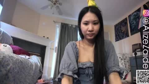 Alize Zaide online show from December 14, 7:18 pm