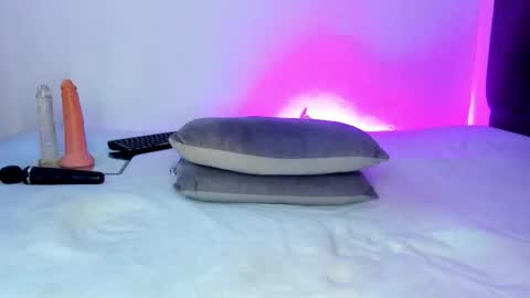 alizzon online show from February 28, 6:58 am