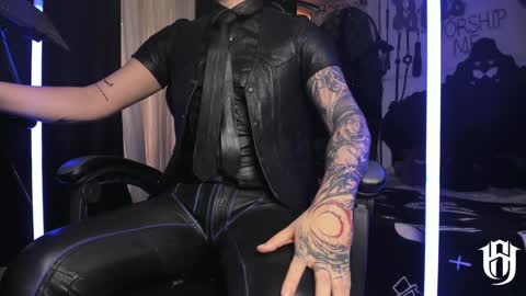   online show from December 31, 2:14 pm