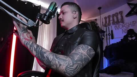   online show from January 20, 6:10 pm